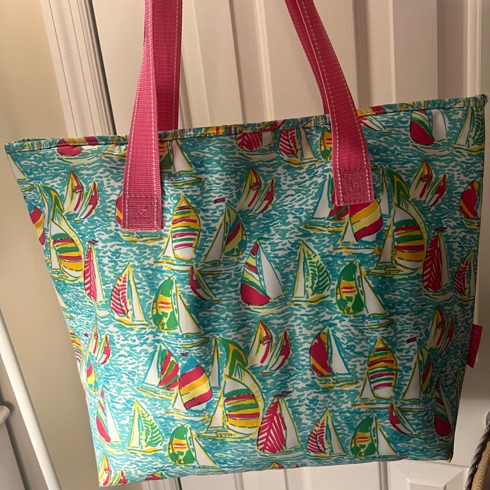 Lilly Pulitzer Insulated Beach Bag in rare You Gotta Regatta print